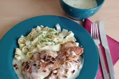 H&auml;hnchenbrust mit Zitronen-Thymian-Sauce