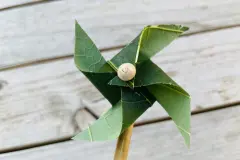 Windrad selber basteln &ndash; DIY Anleitung mit Baumblatt