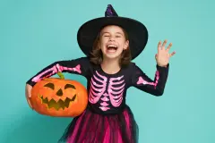 &bdquo;Warum schnitzt man an Halloween K&uuml;rbisse?&ldquo;