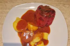 Gef&uuml;llte Paprika mit Hackfleisch