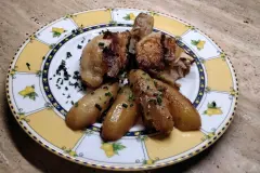 H&auml;hnchenschenkel mit Kartoffeln - alles aus einem Topf