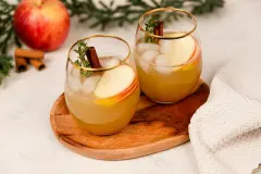 Apfel-Zimt-Spritz: Weihnachtliches Cocktail-Rezept