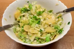 Endiviensalat mit Kartoffeln