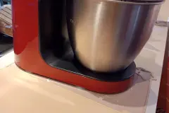 K&uuml;chenmaschine rutschfest dank Silikonmatte