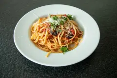 Spaghetti alla Puttanesca - italienisches Originalrezept