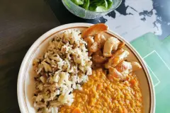 Rotes Linsencurry mit Kokosmilch und H&auml;hnchen - gesund und einfach
