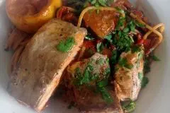 Spaghetti mit Lachs und Tomatenso&szlig;e