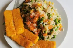 Fischst&auml;bchen mit Reis & Buttergem&uuml;se