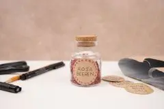 Selbstklebende Etiketten aus Milcht&uuml;ten herstellen