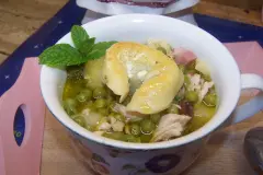 Tortellini in Erbsen-Fleischbr&uuml;he