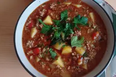 Puszta-Topf mit Speckw&uuml;rfeln