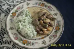 Gefl&uuml;gelleber in Sahneso&szlig;e