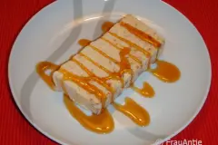 Cantuccini-Parfait mit Zimtsirup