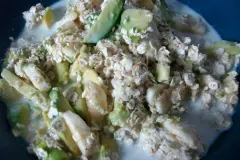 Haferflockenm&uuml;sli mit Banane und Avocado