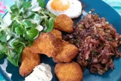 Chicken Nuggets &ndash; Lauch & Rotkohl als Beilage