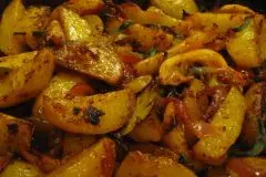 Kreolische Kartoffelspalten