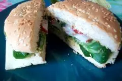 B&auml;rlauch-Burger mit K&auml;se
