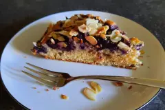Schneller Heidelbeerkuchen mit Mandeln