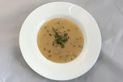 Heb das Spargelwasser auf und koch eine Suppe draus!