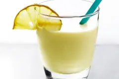 Lik&ouml;r 43 mit Orangensaft und Milch