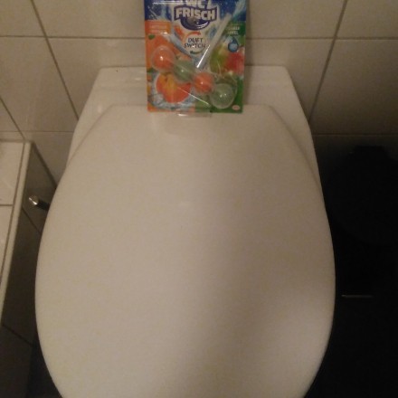 WC Frisch Duft Switch Saftiger Pfirsich & Süßer Apfel getestet von Tabea