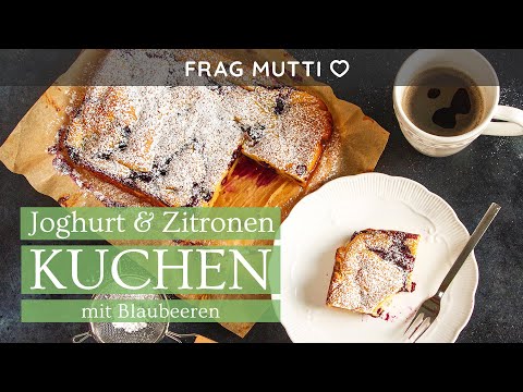 Zitronenkuchen mit Joghurt und Blaubeeren